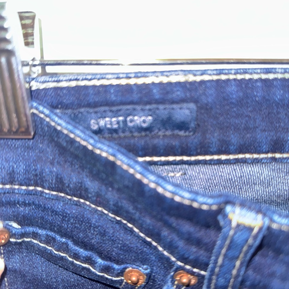 Lucky Brand Indigo Cropped Jeans - Picture 3 of 8